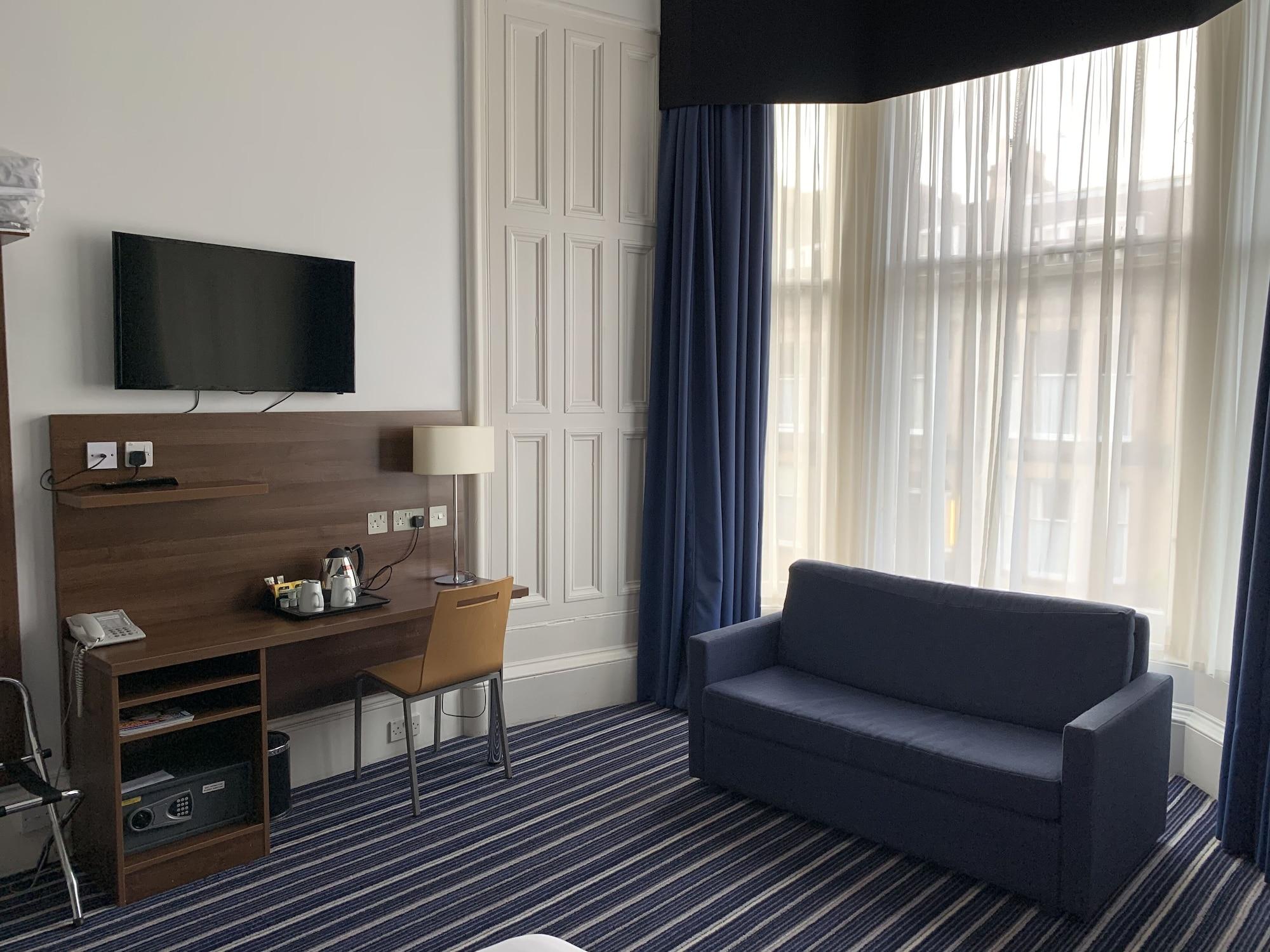 אדינבורו Piries Hotel מראה חיצוני תמונה