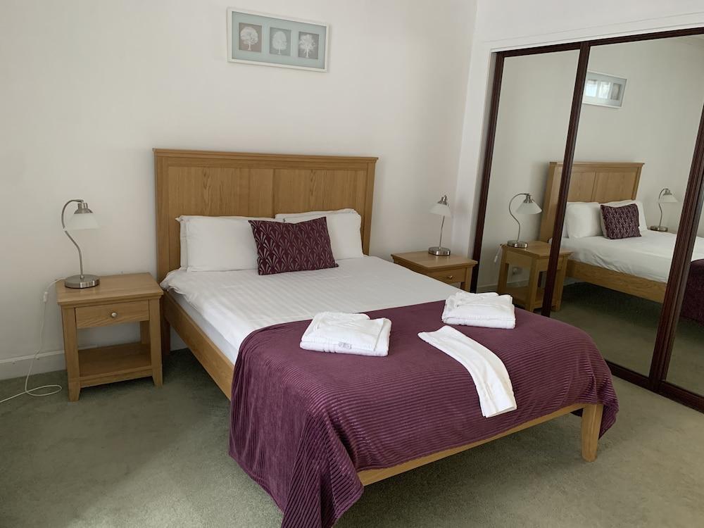 אדינבורו Piries Hotel מראה חיצוני תמונה