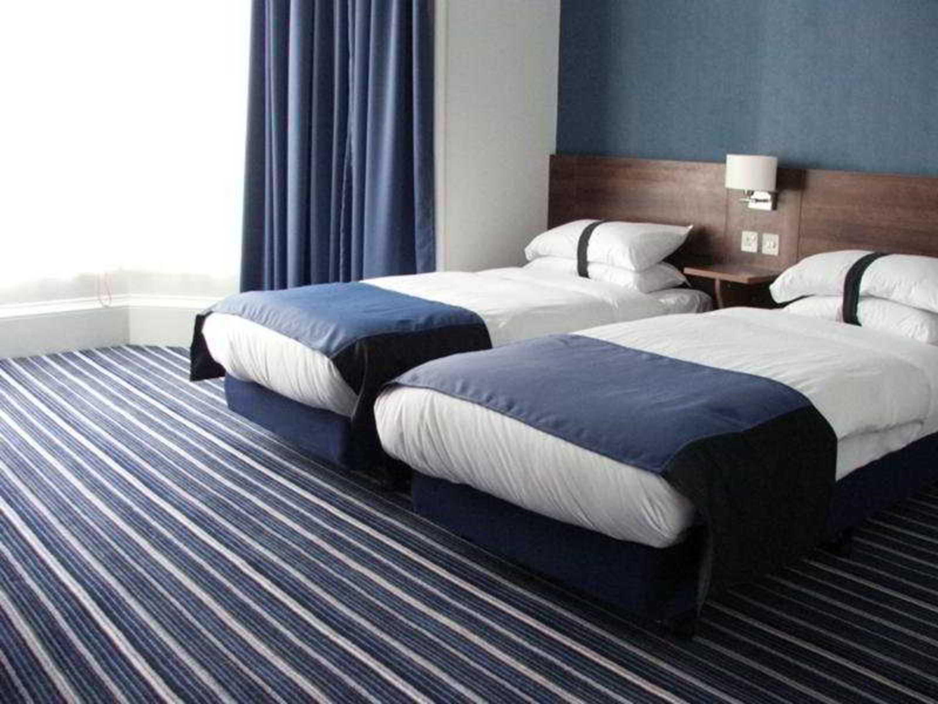 אדינבורו Piries Hotel מראה חיצוני תמונה