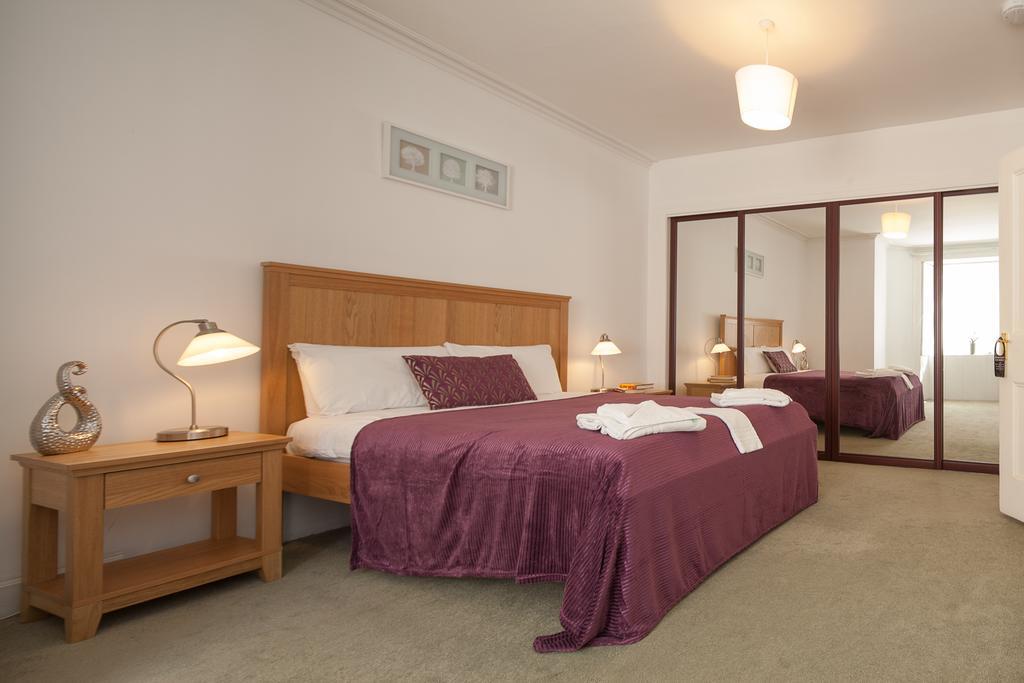 אדינבורו Piries Hotel מראה חיצוני תמונה
