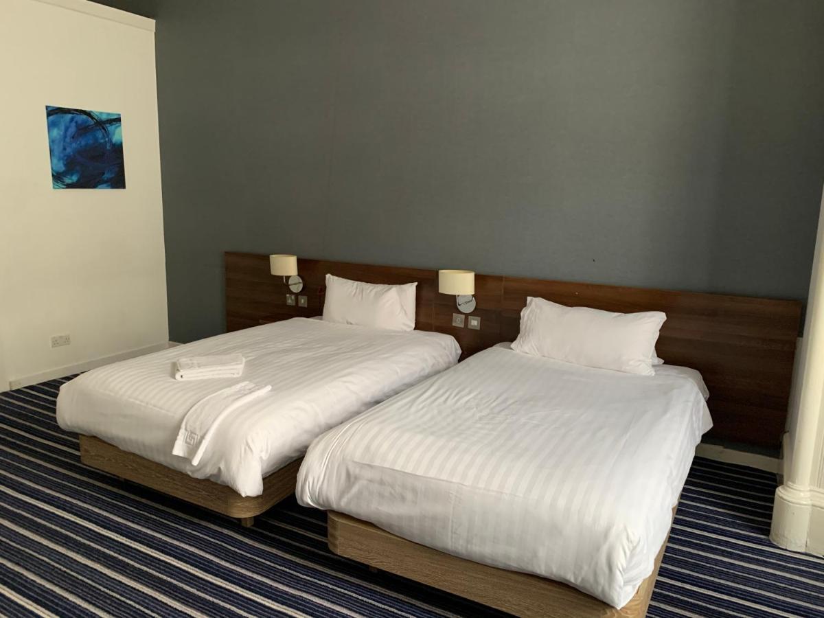 אדינבורו Piries Hotel מראה חיצוני תמונה