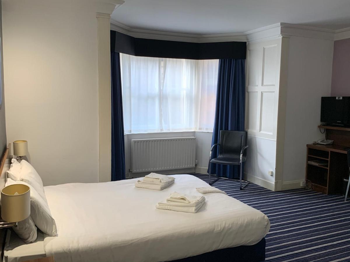 אדינבורו Piries Hotel מראה חיצוני תמונה