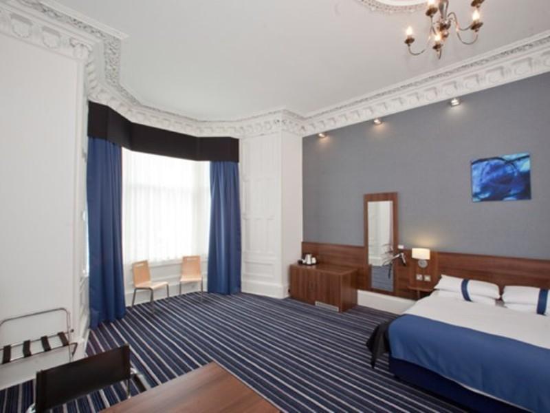 אדינבורו Piries Hotel מראה חיצוני תמונה